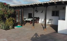 Casa rural con piscina privada Manitaga.